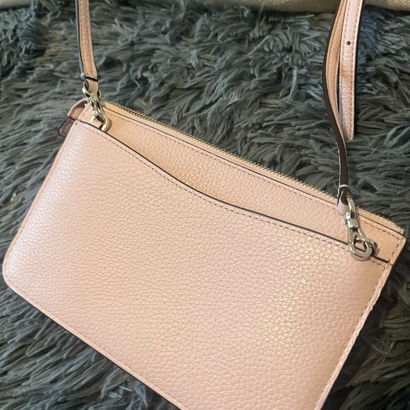 Kate Spade ♠️ pale pink crossbody purse - Picture 2 of 4
